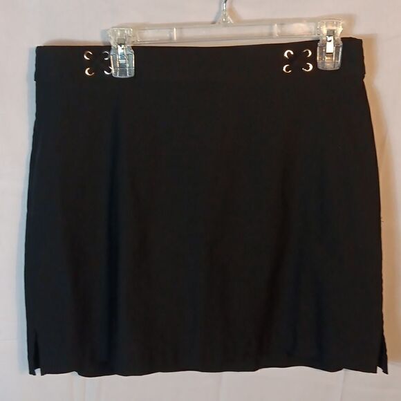 Raffaella Stretch Skorts - Picture 1 of 6
